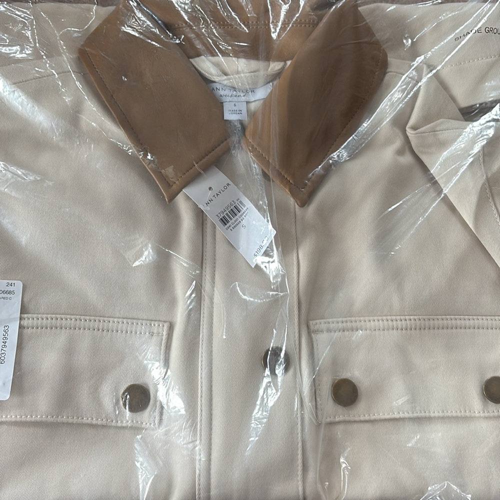 Ann Taylor Barn Jacket | small | NWT - Picture 4 of 4
